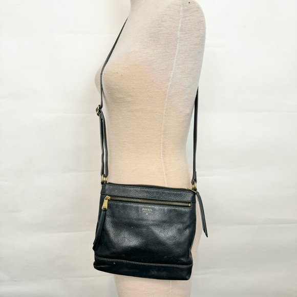Fossil Handbags - Fossil Black Leather Crossbody Bag purse